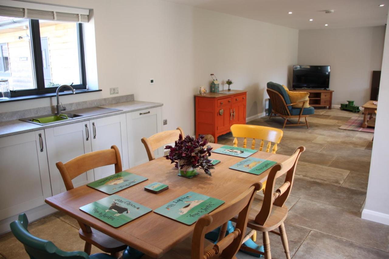 Wonderfully Spacious Luxury Holiday Cottage Billingshurst Exterior photo