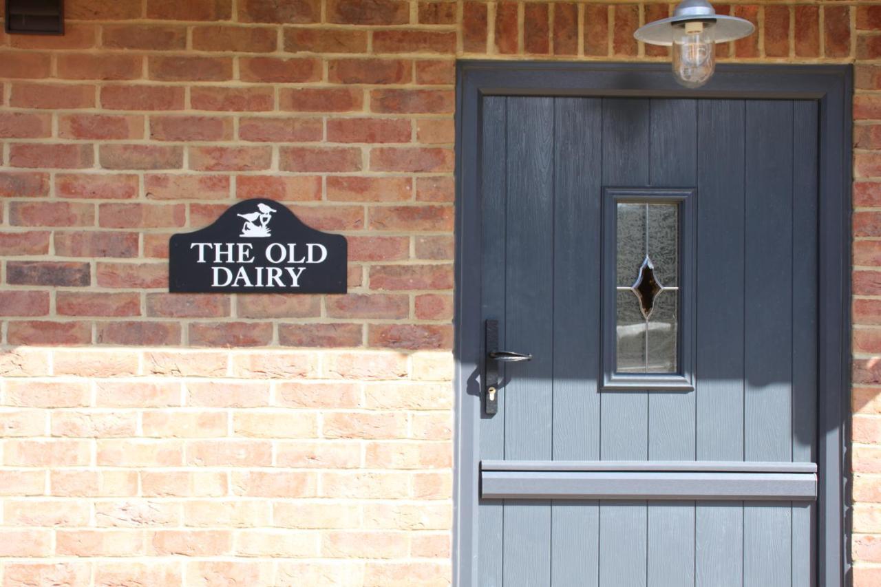 Wonderfully Spacious Luxury Holiday Cottage Billingshurst Exterior photo