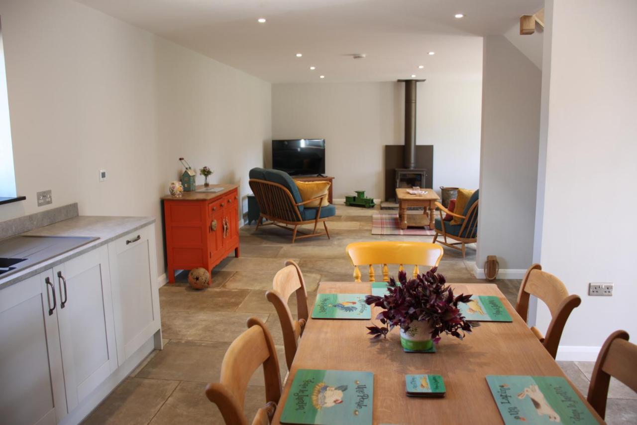 Wonderfully Spacious Luxury Holiday Cottage Billingshurst Exterior photo