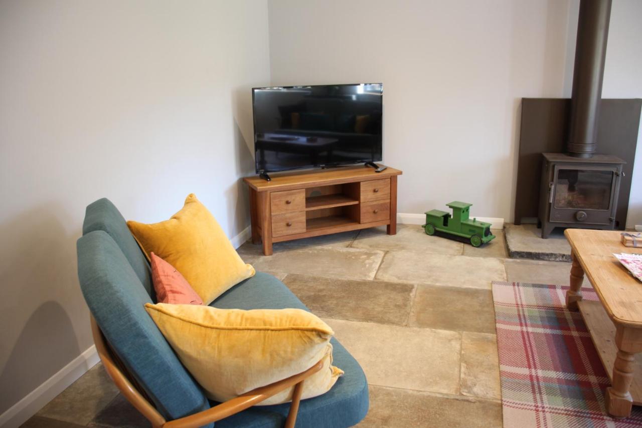 Wonderfully Spacious Luxury Holiday Cottage Billingshurst Exterior photo
