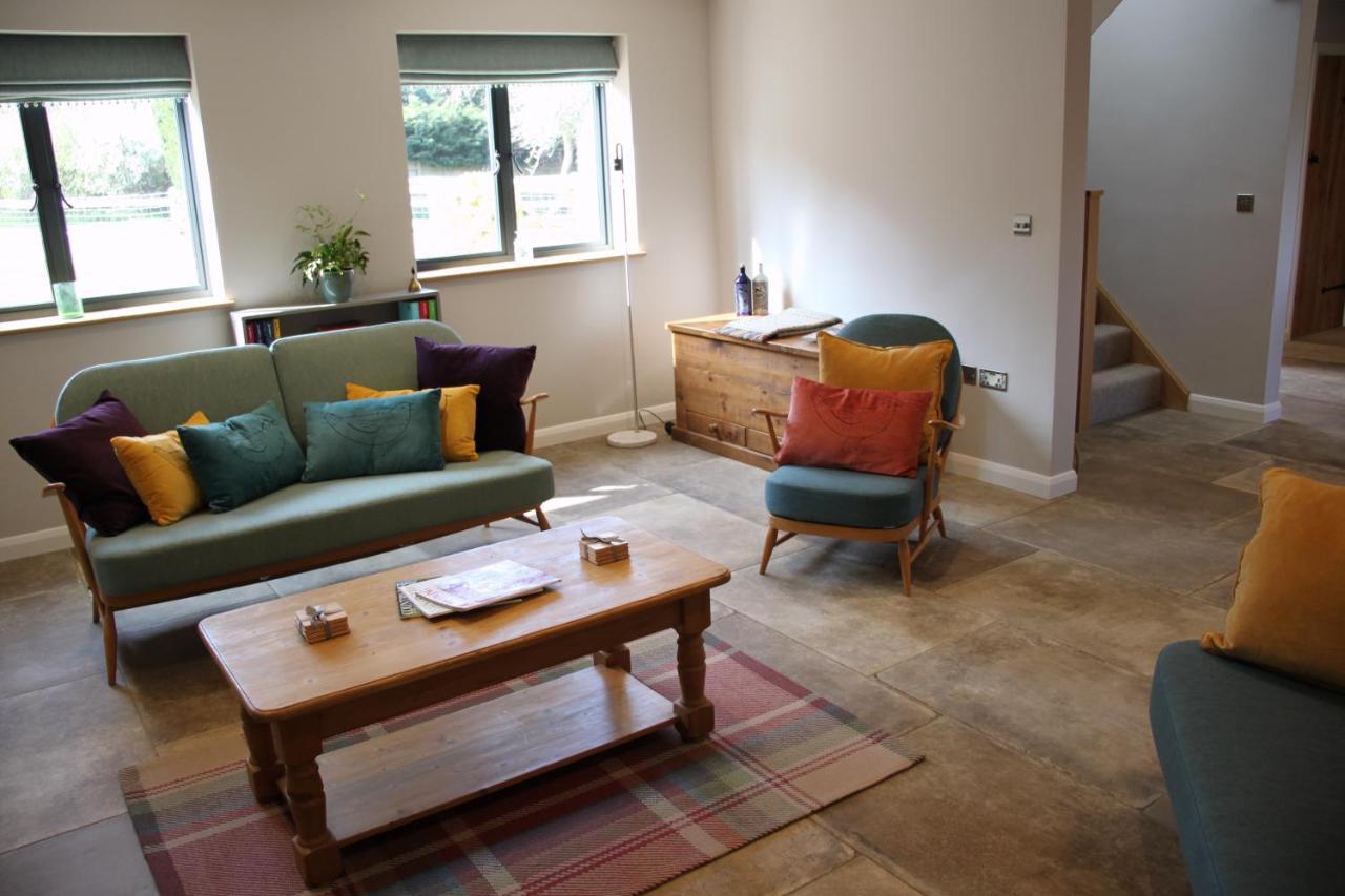 Wonderfully Spacious Luxury Holiday Cottage Billingshurst Exterior photo