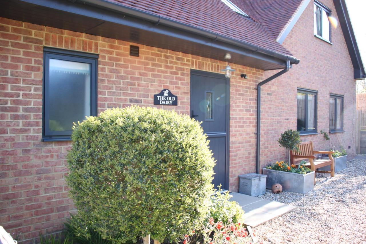 Wonderfully Spacious Luxury Holiday Cottage Billingshurst Exterior photo